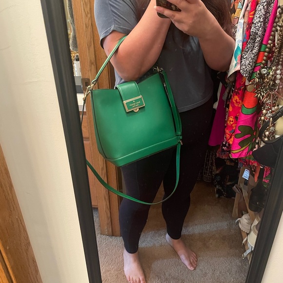 Kate Spade Green Leather Bucket Bag - Picture 7 of 8